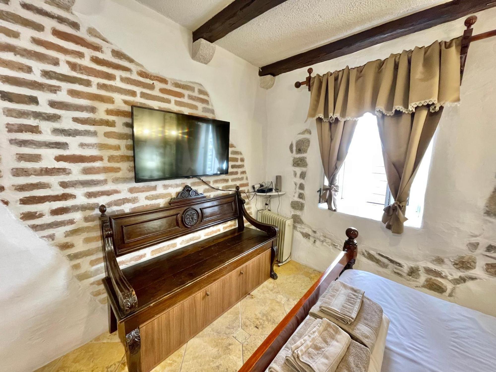 Old Town House With Private Garden Apartment Budva Exterior photo
