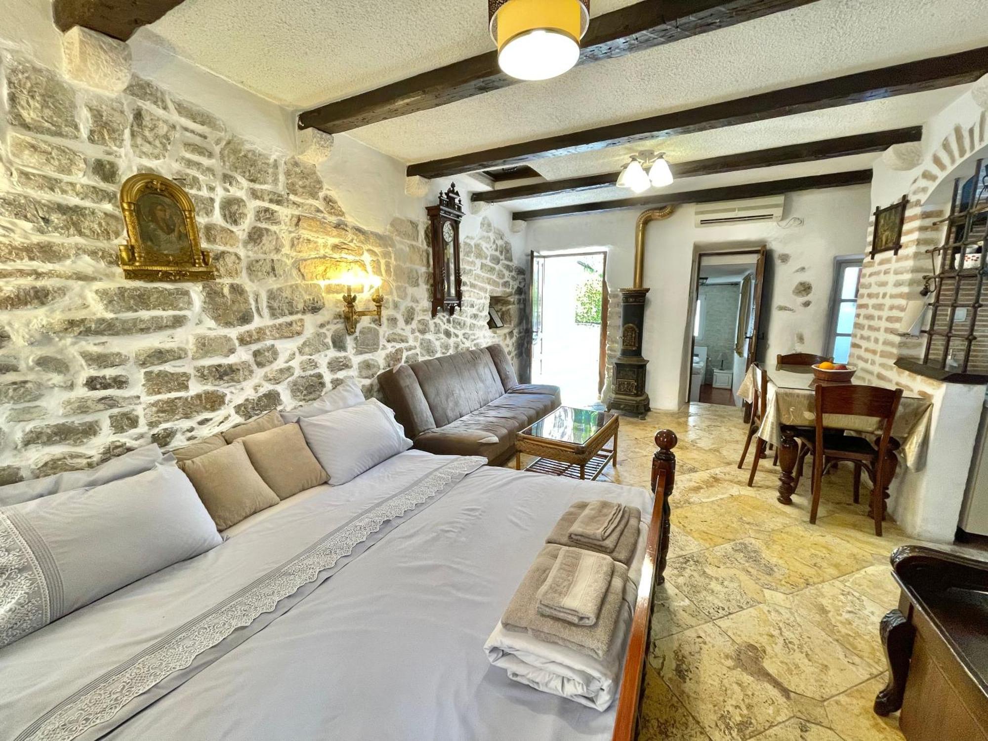Old Town House With Private Garden Apartment Budva Exterior photo
