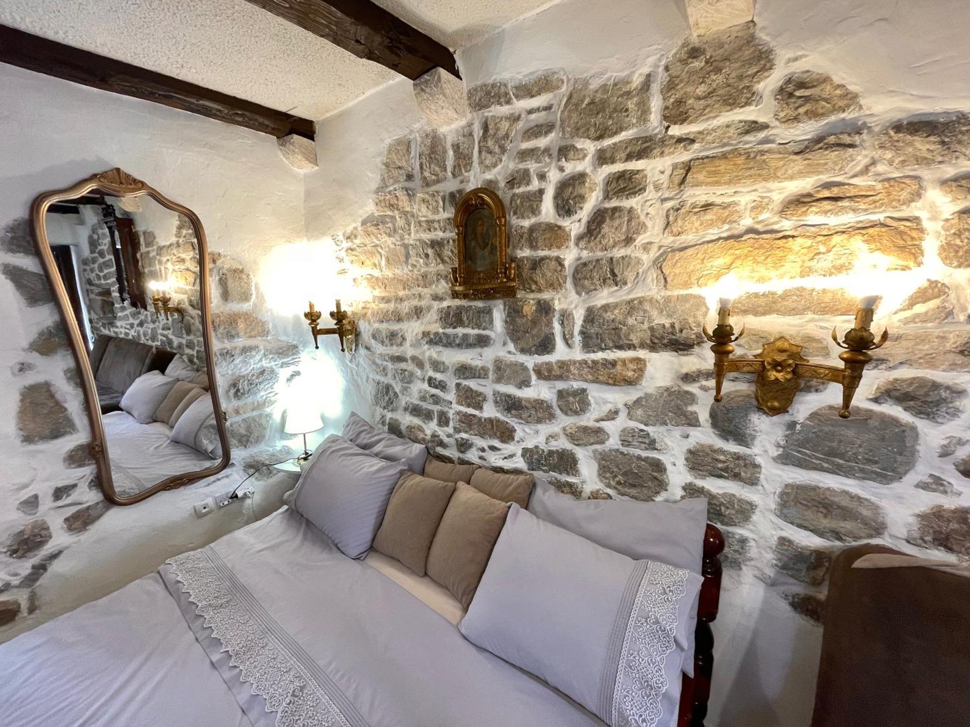 Old Town House With Private Garden Apartment Budva Exterior photo
